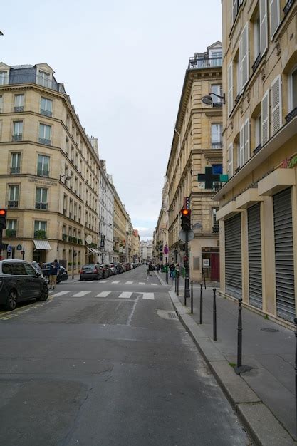 Premium Photo | Paris france mar 26 2023 paris residential city street