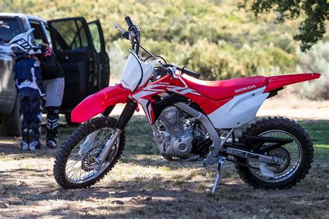 CRF125F | Off Road Motorbike for Young Riders | Honda UK