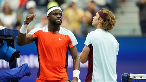 Frances Tiafoe hypes up US Open crowd after taking first set - Stream the Video - Watch ESPN