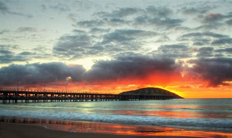 "Coffs Harbour Sunrise" by Mike Salway | Redbubble