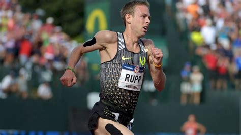 Galen Rupp Returns To The Track In Portland 10K - YouTube