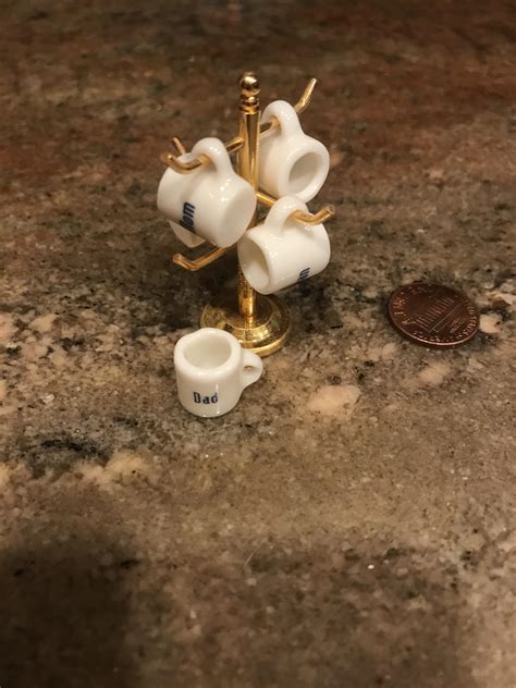 What is this? Coffee mugs for ants? : r/thingsforants