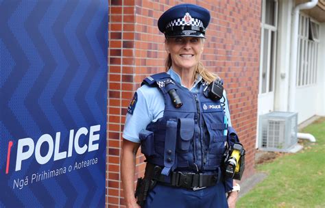 NZ's oldest police graduate celebrates after 40 year wait | RNZ