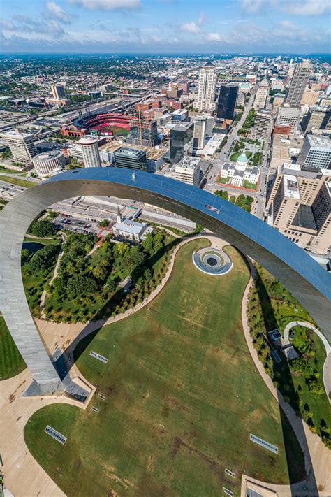 The Gateway Arch. St. Louis, Missouri : AerialPorn