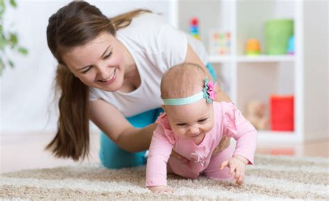 How to Help Baby Crawl? - MOM News Daily