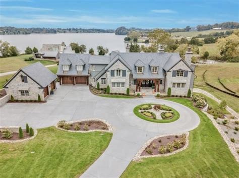 13,000 Square Foot Lakefront Home In Knoxville, Tennessee | Homes of the Rich