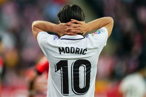 Luka Modric thigh injury leaves Real Madrid "hurt" - Futbol on FanNation