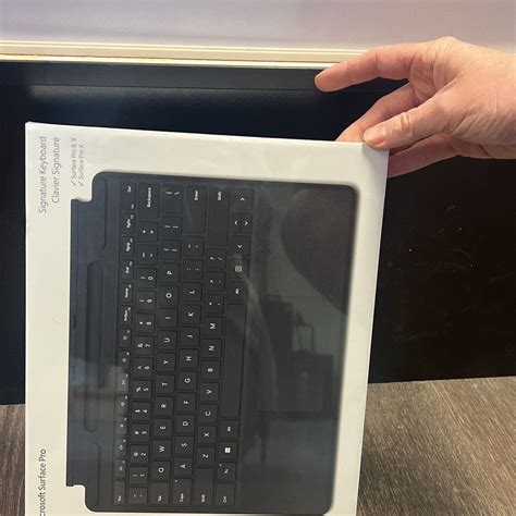 Microsoft Surface Pro Keyboard - 8XB-00001 (Black) 889842780468 | eBay