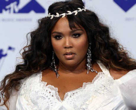 Lizzo: 12 facts about the 'Juice' singer and rapper you probably never knew