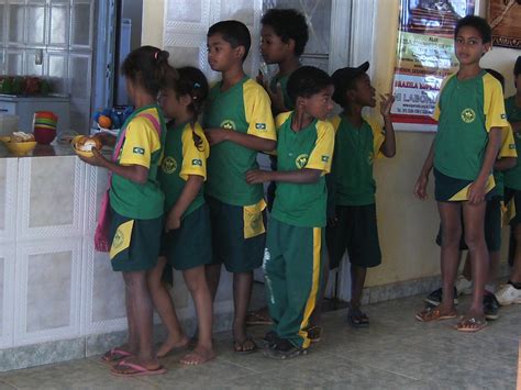 File:Kids in schooluniform, Brazil.jpg - Wikimedia Commons