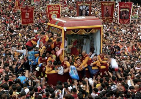 Black Nazarene devotees seek luck, redemption, miracles