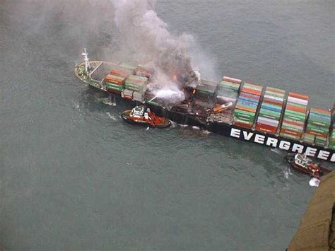 Accidents with Container Ships (95 pics) - Izismile.com