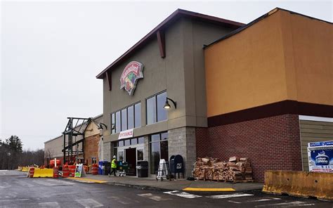 Four Portland-area Hannaford stores are latest remodels in $100 million program | Mainebiz.biz