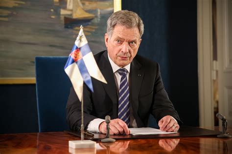 Sauli Niinistö / Presidentti Sauli Niinisto Ylelle Ihminen Alkaa ...