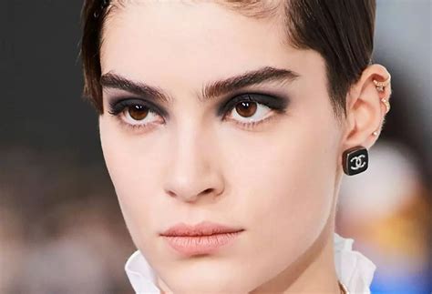 15 Best Chanel Makeup Products: Chanel Beauty Products