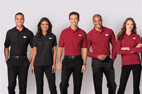 7 ADVANTAGES OF WEARING A UNIFORM AT WORK - TopStitch Uniforms