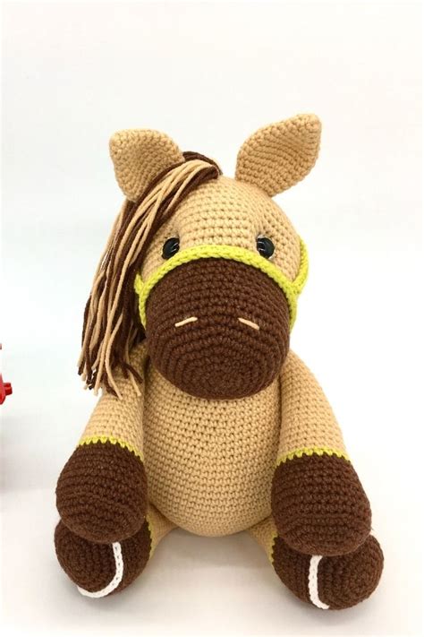 Free Crochet Horse Pattern - Cuddly Stitches Craft