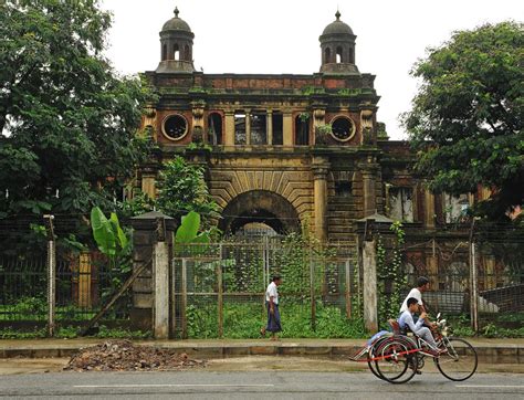 Yangon: History of the Present