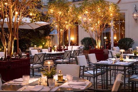 La Réserve Hôtel & Spa Paris reopens their three terraces - Sortiraparis.com