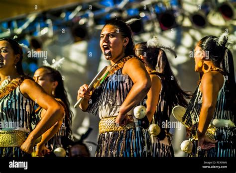 Maori women performing the haka (war dance) at Melbourne Festival Stock Photo, Royalty Free ...