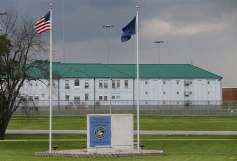 One more staffer charged in 2021 inmate death at FCI-Petersburg