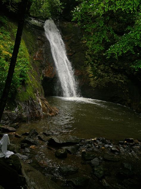 Courthouse Falls - Pisgah National Forest, Brevard NC - World of Waterfalls