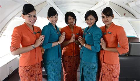 Indonesian Muslim flight attendants told to wear headscarves