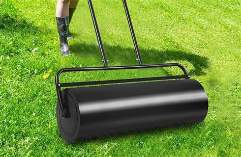 What is a Lawn Roller and Should You Use One? - Yardomatic!