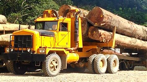 Amazing Log Truck Driving Skills - Old Truck Logging - Timber Trucks ...