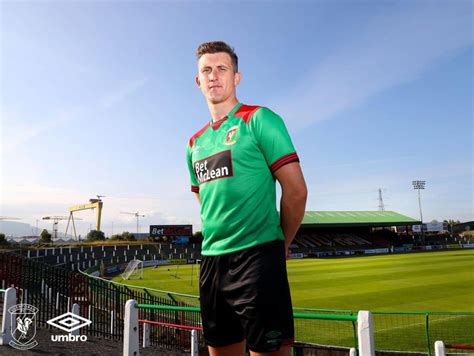 Glentoran FC 2020-21 Umbro Home Kit » The Kitman