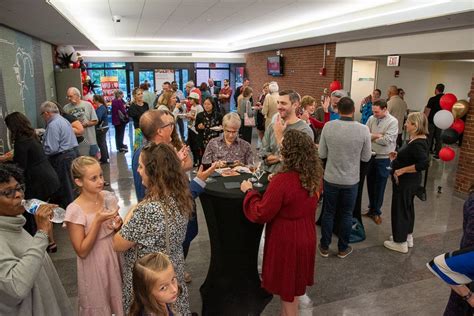 UC Blue Ash honors award-winning faculty, staff and alumni | University of Cincinnati