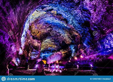 Manjanggul Lava Tube - Jeju Island Editorial Stock Photo - Image of nature, cavern: 125927483