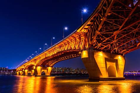 Seongsu Bridge In Seoul,korea Stock Image - Image of light, river: 64618021