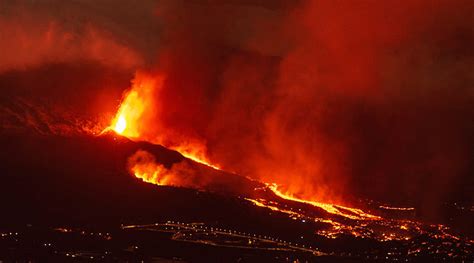 Reactivation Of Cumbre Vieja Volcano Reveals Need To Rethink ...