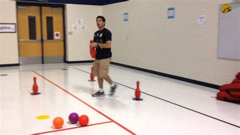 TeachPhysEd: Team Pin Battle | Pe games, Physical education, Elementary physical education