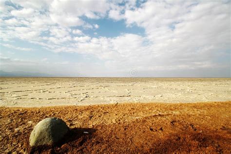 The Harsh, Hot and Arid Salt Flats of the Dallol Stock Image - Image of ...