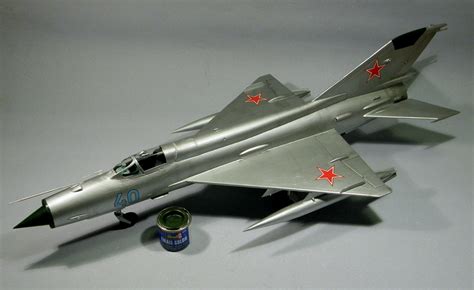 wade's military models: Soviet Air Forces MiG-21 MF 1/32 Revell