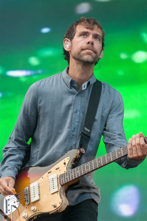 Ficheiro:Aaron Dessner at Way Out West 2014.jpg – Wikipédia, a ...