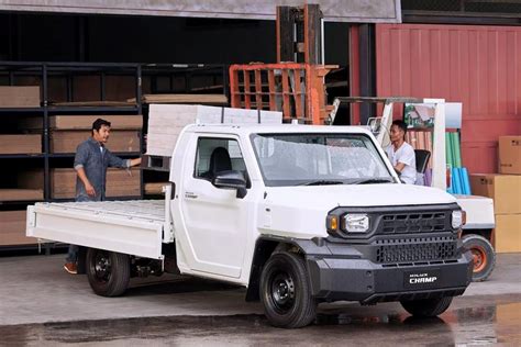 Toyota Hilux Champ presented: this is what a pickup truck for work should look like! • Mezha.Media