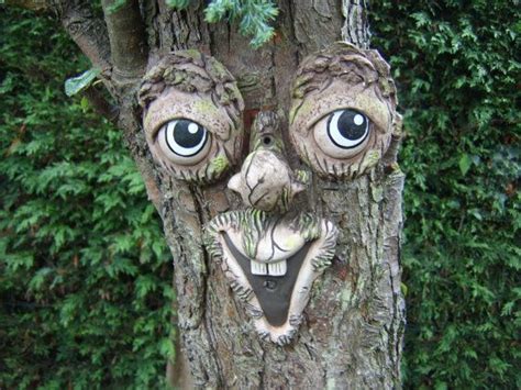 20+ Scary Tree Face Decorations – The Urban Decor