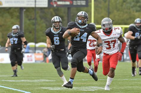 Undefeated Johns Hopkins Football Team Advances in Tournament ...