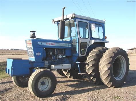 1974 Ford 7000 tractor