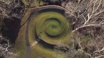 Ohio Serpent Mound: Aerial views of this national historic location