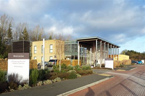 Chipping Norton Health Centre © Des Blenkinsopp cc-by-sa/2.0 :: Geograph Britain and Ireland