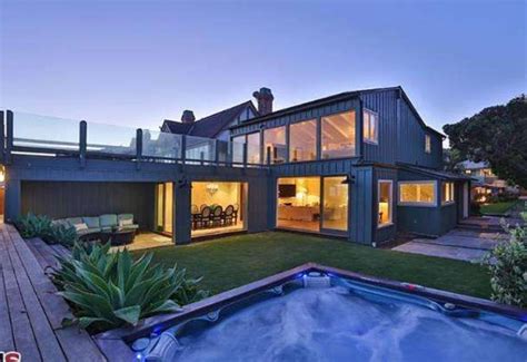 Leonardo DiCaprio’s ocean front Malibu home for sale for $18.9 million | Luxury Lifestyle ...