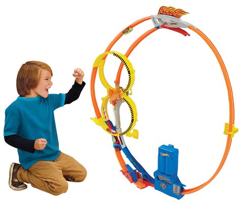 Amazon.com: Hot Wheels Super Loop Chase Race Trackset: Toys & Games