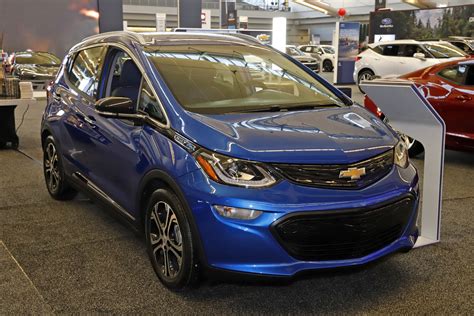 GM: New batteries cut electric car costs, increase range