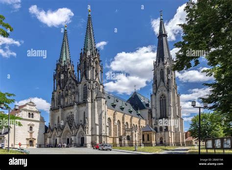 st. Wenceslas cathedral, Olomouc, Moravia, Czech republic / katedrála sv. Václava - Dóm z 1107 ...