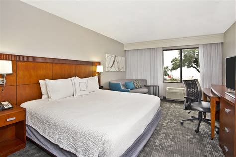 Courtyard by Marriott Gulfport Beachfront Gulfport, Mississippi, US - Reservations.com