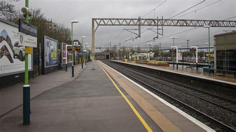 Platform, Watford Junction Station © Rossographer cc-by-sa/2.0 :: Geograph Britain and Ireland